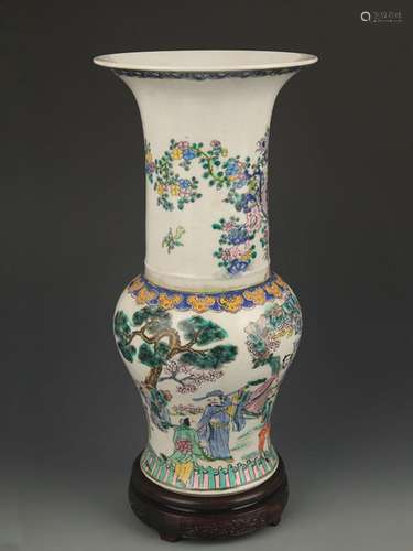 FINE FAMILLE VERTE CHARACTER PATTERN PORCELAIN VASE