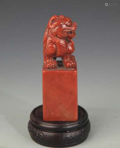 FINE SOAPSTONE ANIMAL TOP CARVING SEAL