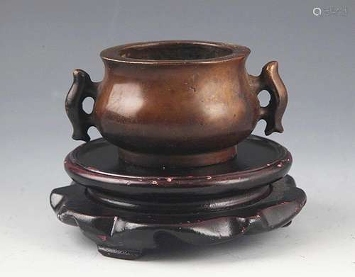 A DOUBLE FISH HANDLE BRONZE CENSER