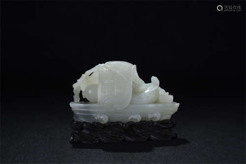 CHINESE JADE CARVED MAN IN BOAT