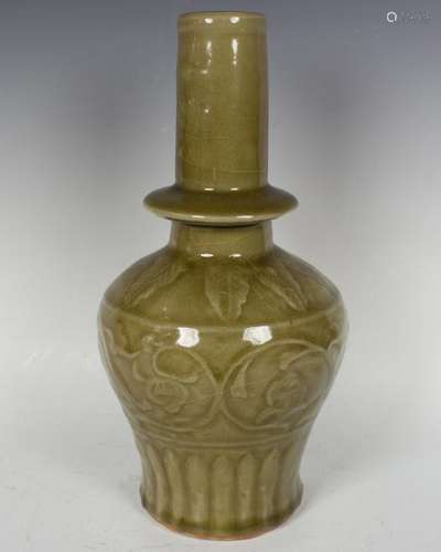 CELADON LONG QUAN VASE