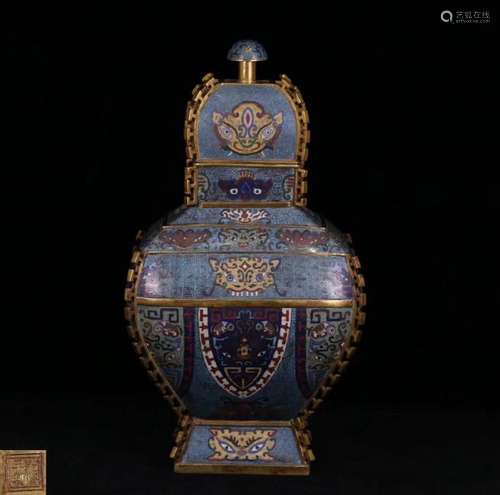 A CLOISONNE ENAMELED BEAST PATTERN VASE