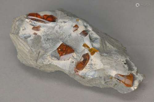 Dominican amber in bedrock, 10 amber in Matrix