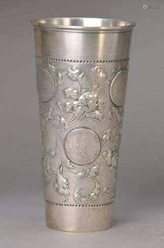 coin beaker, German, around 1830-40, silver, pure