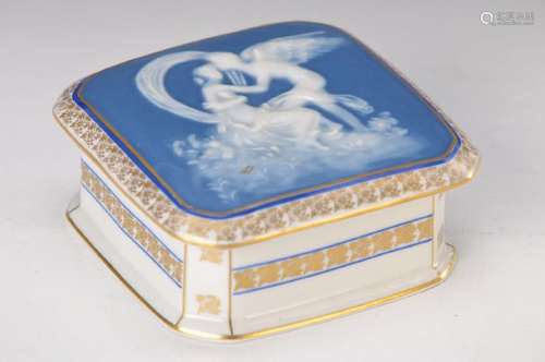 lidded box, France, around 1930, Limoges, blue painted