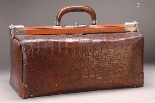 Large doctor's bag, German, around 1920, leather with