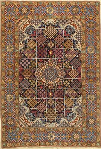 Esfahan fine Rug, Persia, approx. 40 years, wool on
