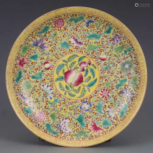 CHINESE FAMILLE ROSE PORCELAIN CHARGER