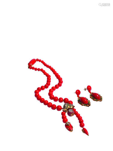 十九世纪 阿卡红珊瑚项链、耳环一套