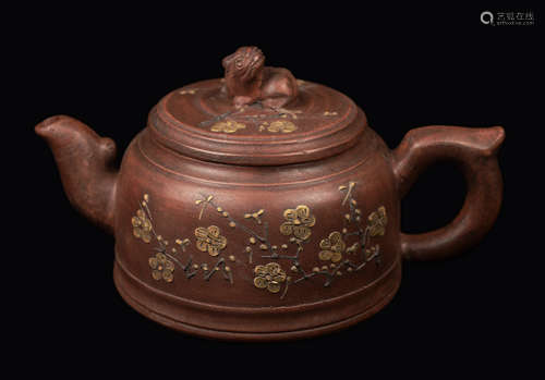 A Chinese Yixing Clay Tea Pot with  Design, marked 