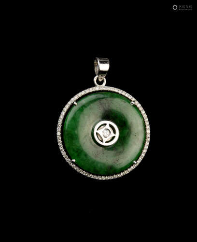 A Jadeite Disc Pendant with 14K White Gold Trim and Diamond Splints