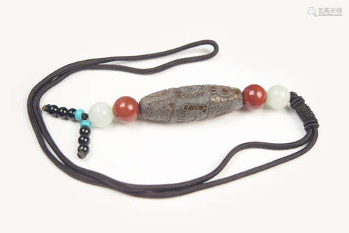 An Old Tibetan Chalcedony Dzi Bead Pendant Necklace