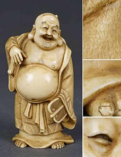 [X] SUJET EN IVOIRE SCULPTE A L'EFFIGIE D'HOTEI J...