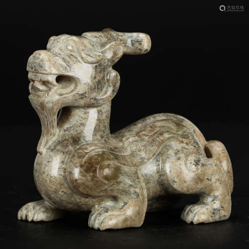 CHINESE ARCHAIC JADE BEAST