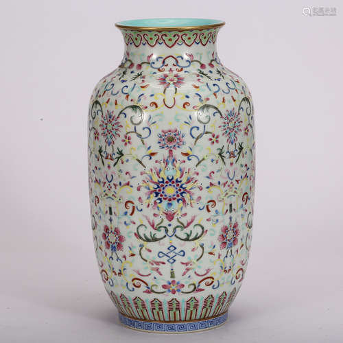 CHINESE FAMILLE ROSE FOLIAGE PORCELAIN VASE