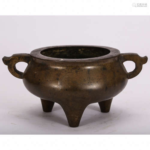 CHINESE BRONZE TRIPOD CENSER