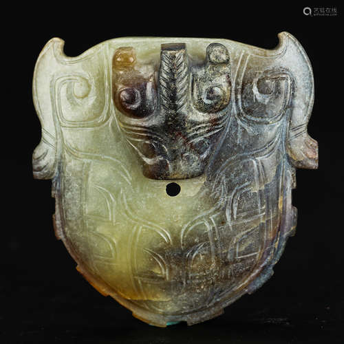 CHINESE ARCHAIC JADE PENDANT