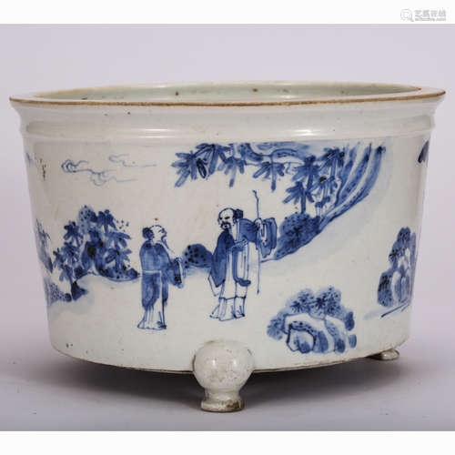 CHINESE B/W PORCELAIN PLANTER POT