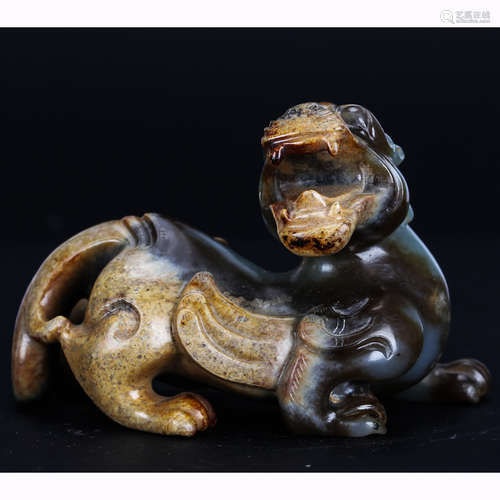 CHINESE ARCHAIC JADE BEAST