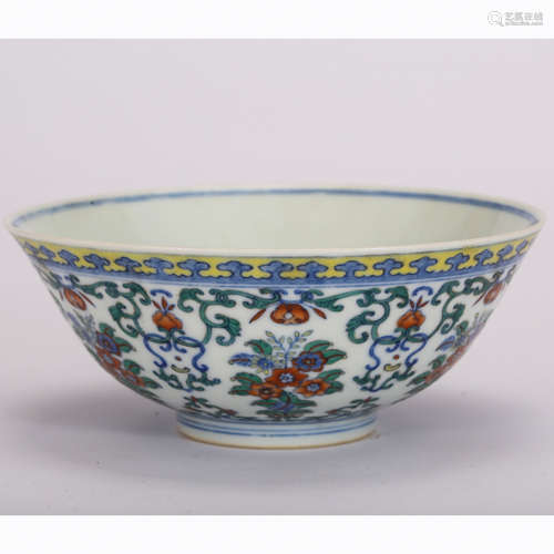 CHINESE DOUCAI PORCELAIN BOWL