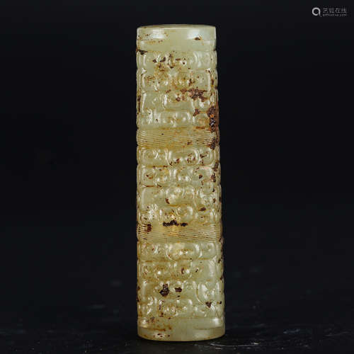 CHINESE ARCHAIC JADE PENDANT