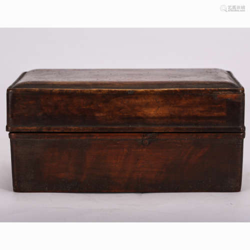 CHINESE ROSEWOOD CARVED COVER BOX