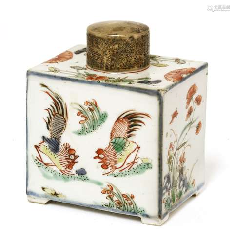 A Chinese wucai tea caddy, Kangxi (1662-1722), of rectangular form on four feet, painted with ...