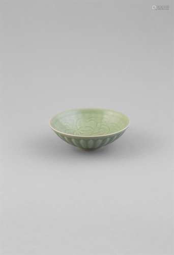 A LONGQUAN CELADON GLAZED BOWL, Ming Dynasty (1368-1644) of circular form, centred with a spiral