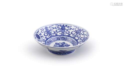 A FINE BLUE AND WHITE OGEE SHAPED BOWL, Qianlong (1736-1795), painted to the centre with a six-point