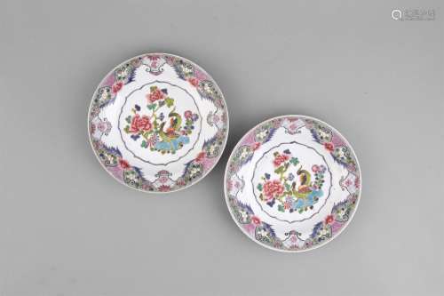 A PAIR OF FAMILLE ROSE DISHES, YONGZHENG (1723-1735) each painted and enamelled with a pair of