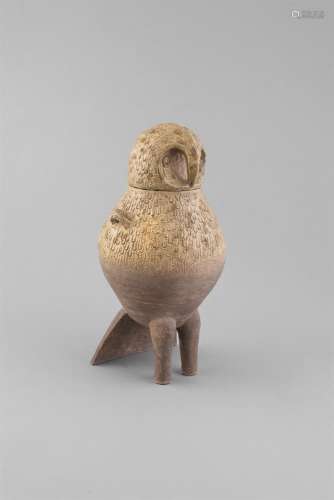 A CHINESE STONEWARE STORAGE JAR IN FORM OF AN OWL,Warring States Period (475 - 221BC), the ovoid