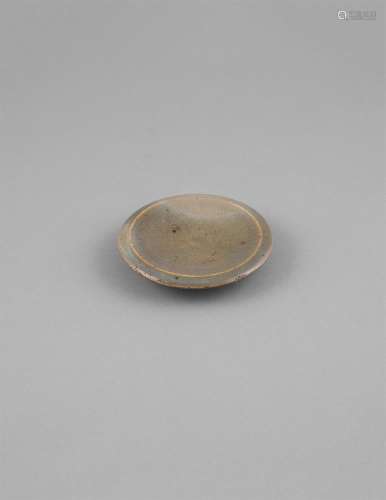 A JUNWARE SHALLOW DISH, SONG DYNASTY (960 - 1279), covered in a crackled blueish olive glaze,