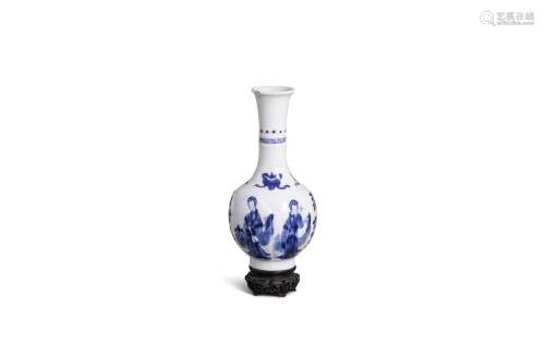 A SMALL BLUE AND WHITE 'LONG ELIZA' PATTERN VASE, Kangxi (1662 -1722), the bulbous body moulded with