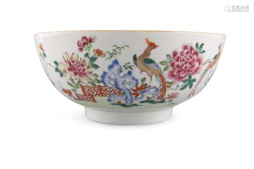 A FAMILLE ROSE PUNCH BOWL, Qianlong (1736-1795) of deep circular form, painted an enamelled to the