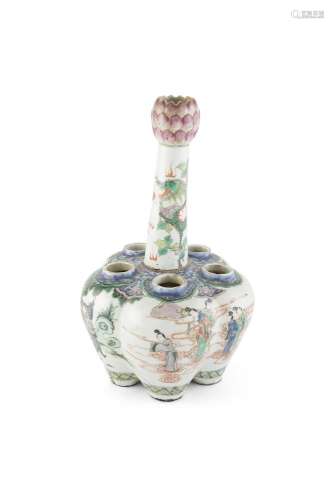 A LARGE FAMILLE VERTE TULIP VASE, 19th century, with raised central socket above a lobed body with