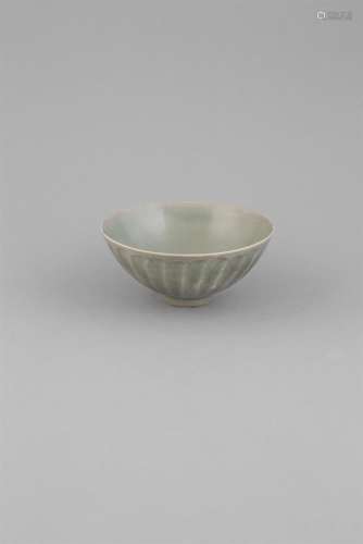 A LONGQUAN CELADON GLAZED LOTUS BOWL, SOUTHERN SONG/YUAN DYNASTY, (13th Century) the rounded sides