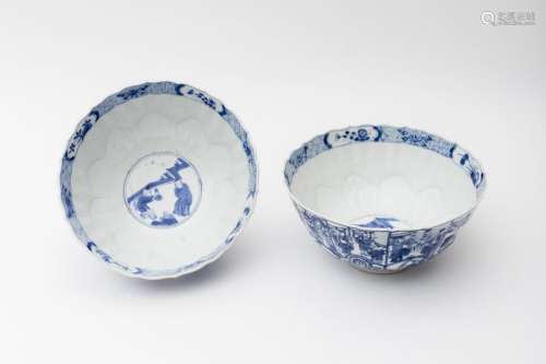 Pair of white and blue lotus bowls with Chenghua m...