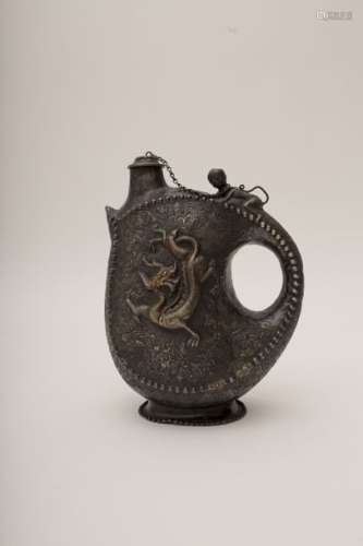 Silver rice wine gourd with three clawed dragon de...