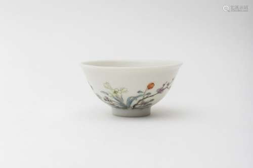 Small embellished bowl signed 'He Xuren' (1882 194...