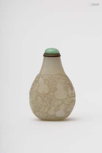 White jade snuff bottle China, Qing dynasty Carve...