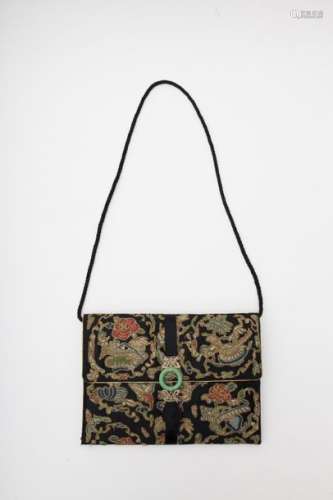 Bag with jade closure Embroidered cloth with flor...