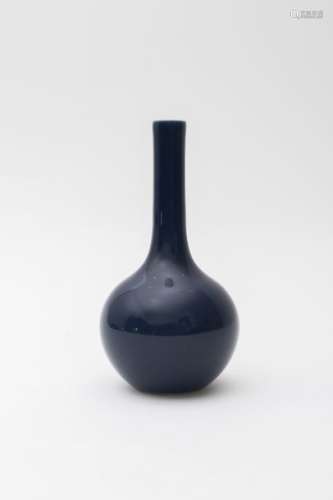 Bud vase China, 20th century Porcelain with deep ...