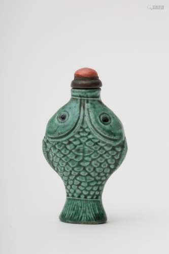 Fish shaped snuff bottle China, Qing dynasty, anti...
