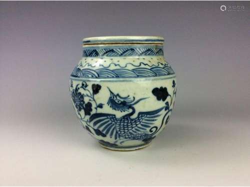 Chinese blue and white porcelain lidded pot