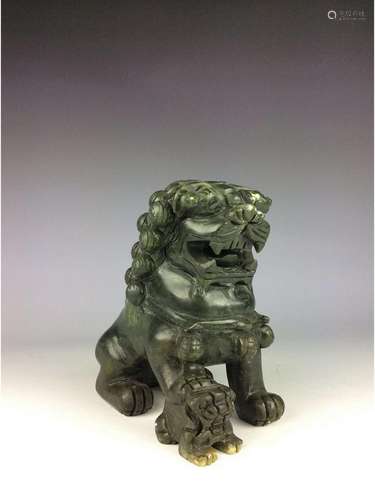 Fine Chinese nephrite, Hetian green jade, carved lions pattern