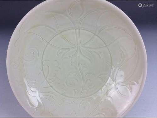 Chinese Song style porcelain dish, Ding style white glaze