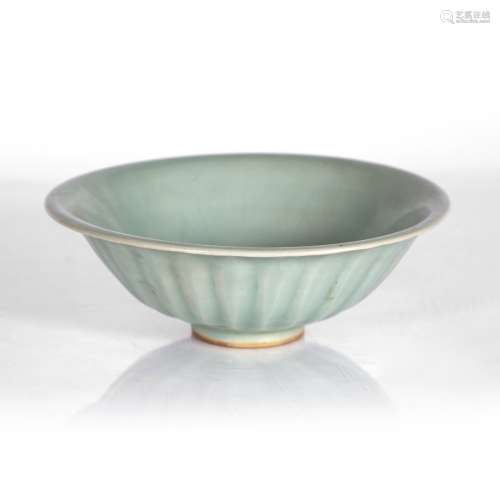 Pale celadon bowl Chinese, Longquan, Southern Song, with exterior fluted wide mouthed 7cm high x