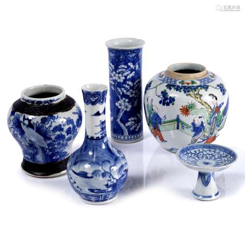Polychrome ginger jar Chinese, 19th Century 18cm and four Chinese blue and white porcelain pieces