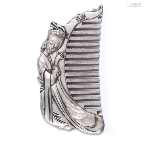 Silver comb Chinese export ware, Taisho Period the frame work modelled as a sleeping Geisha, signed