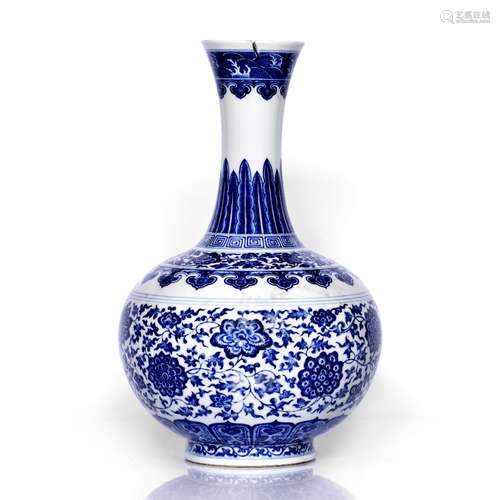 Blue & white vase Chinese, 19th century Jiaqing mark, decorated in under glaze blue depicting Indian